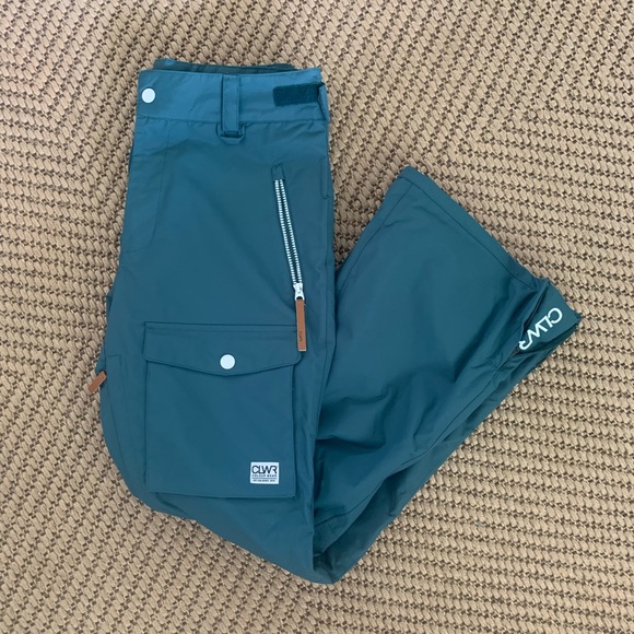 CLWR Ski / Snowboarding Pants 🏂 - Picture 1 of 6